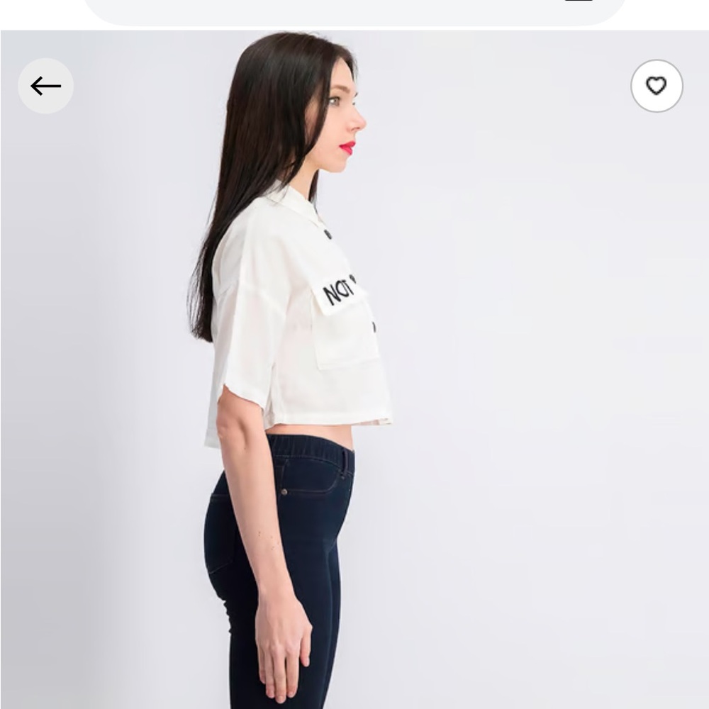 Bershka White Cropped Button-Up Shirt with Black Buttons - Picture 2 of 10